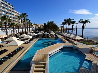 outdoor pool - hotel qawra palace - qawra, malta