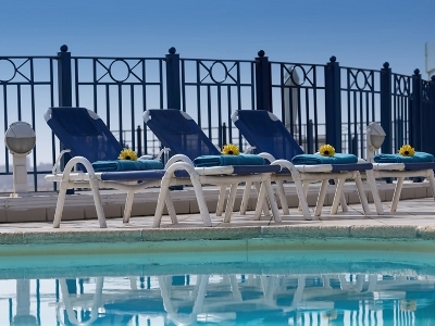 outdoor pool - hotel the waterfront - sliema, malta