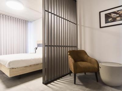 bedroom - hotel mr todd - sliema, malta