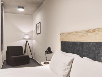 bedroom 1 - hotel mr todd - sliema, malta