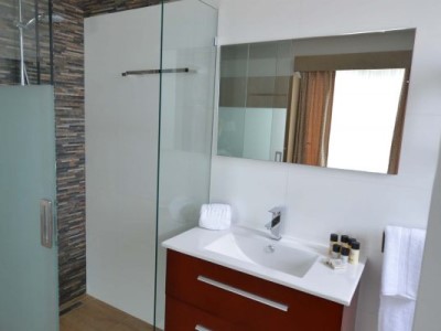 bathroom 1 - hotel palazzo violetta - sliema, malta