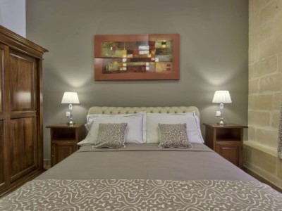suite 1 - hotel palazzo violetta - sliema, malta