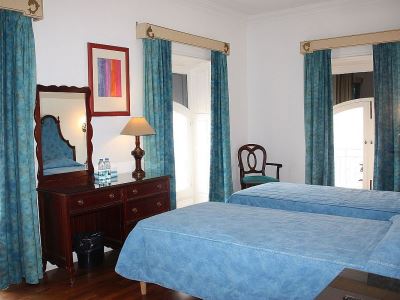bedroom 1 - hotel castille - valletta, malta