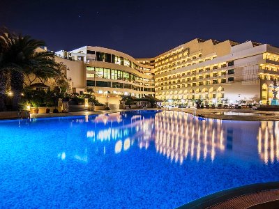 outdoor pool - hotel grand hotel excelsior - valletta, malta