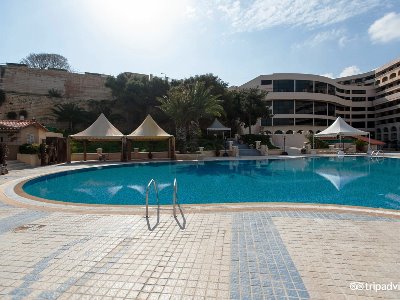 outdoor pool 2 - hotel grand hotel excelsior - valletta, malta
