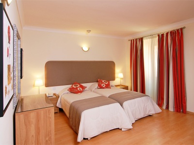 bedroom 1 - hotel osborne - valletta, malta