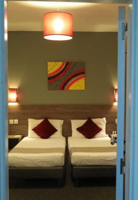 bedroom - hotel spinola hotel - st julians, malta