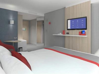 bedroom 1 - hotel holiday inn express malta - st julians, malta