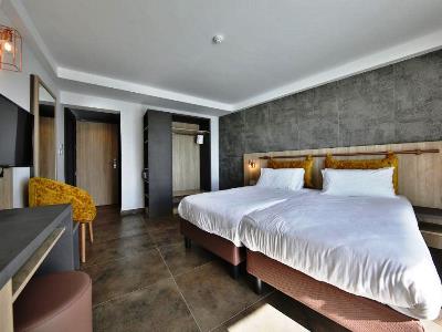 bedroom 2 - hotel ivy hotel - st julians, malta