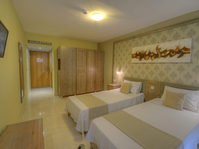 bedroom 1 - hotel alexandra - st julians, malta