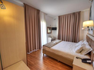 bedroom 3 - hotel alexandra - st julians, malta