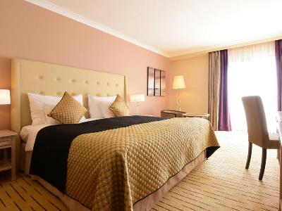 bedroom - hotel corinthia st georges bay - st julians, malta