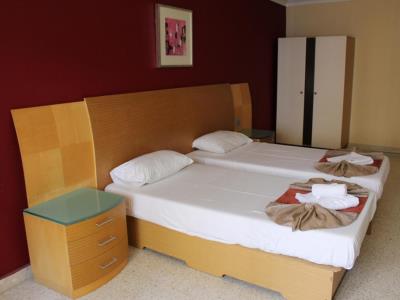 bedroom 4 - hotel the st. george's park - st julians, malta