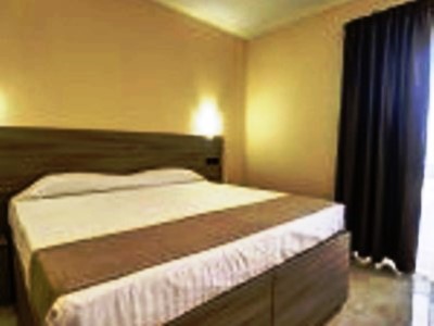 bedroom 1 - hotel allegro - st julians, malta
