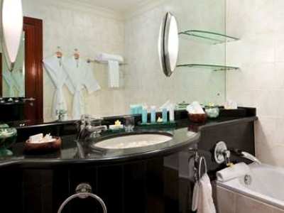 bathroom - hotel hilton mauritius resort and spa - mauritius, mauritius