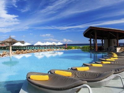 outdoor pool - hotel centara ras fushi resort and spa - maldives, maldives