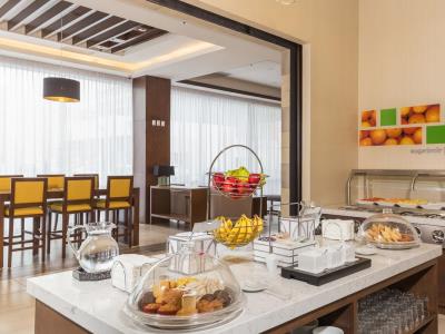 breakfast room - hotel hampton inn by hilton tijuana - tijuana, mexico