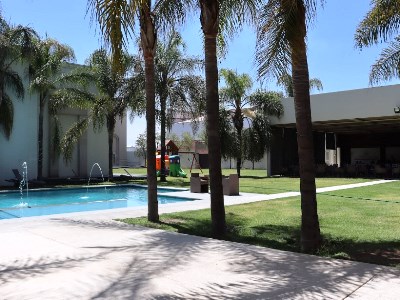 outdoor pool - hotel wyndham garden aguascalientes - aguascalientes, mexico