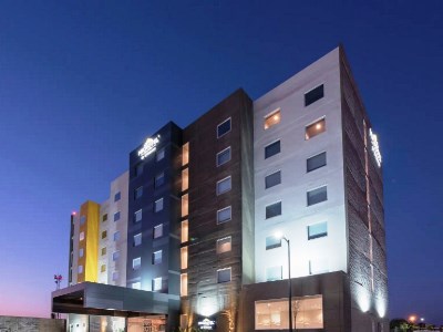 exterior view - hotel microtel inn and suites guadalajara sur - guadalajara, mexico