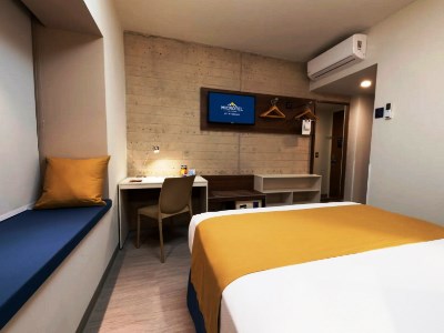 bedroom 1 - hotel microtel inn and suites guadalajara sur - guadalajara, mexico