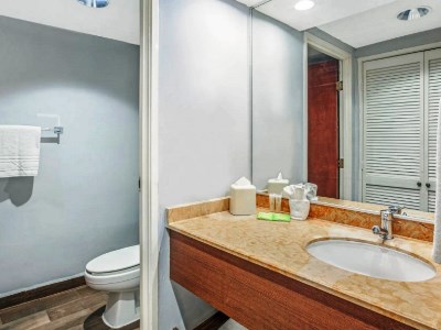 bathroom - hotel chn hotel monterrey centro,trademark col - monterrey, mexico