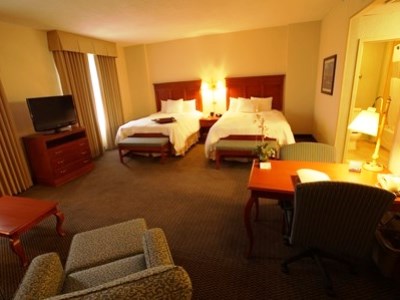 bedroom 1 - hotel hampton inn by hilton tampico aeropuerto - tampico, mexico