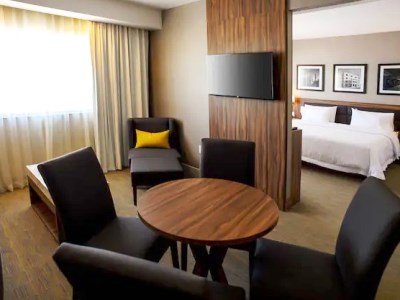 suite - hotel hampton inn by hilton piedras negras - piedras negras, mexico