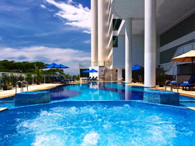 outdoor pool - hotel le meridien - kota kinabalu, malaysia