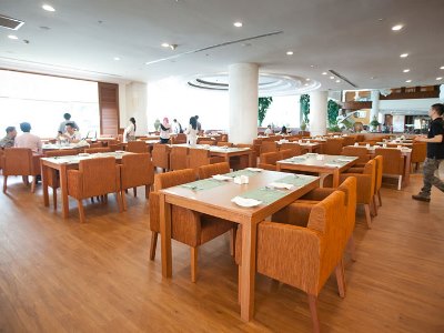 breakfast room - hotel evergreen laurel - penang, malaysia