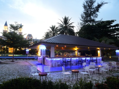 bar - hotel bella vista waterfront langkawi - langkawi, malaysia