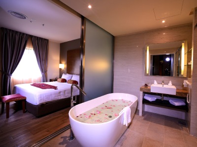 suite - hotel bella vista waterfront langkawi - langkawi, malaysia