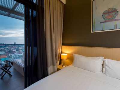 bedroom 1 - hotel pines - melaka, malaysia