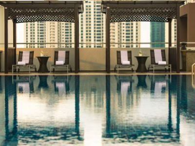 outdoor pool - hotel renaissance johor bahru - johor bahru, malaysia
