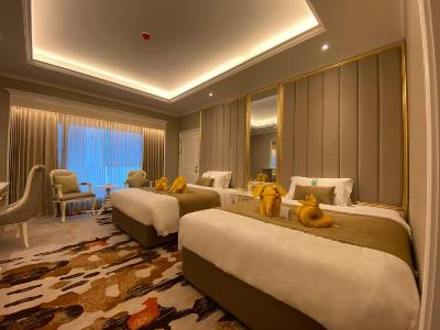 bedroom 1 - hotel riverside majestic - puteri wing - kuching, malaysia
