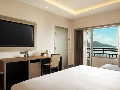 bedroom 2 - hotel doubletree by hilton damai laut resort - lumut, malaysia
