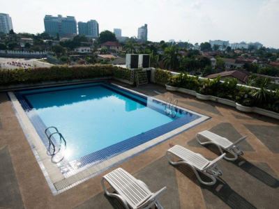 outdoor pool - hotel crystal crown petaling jaya - petaling jaya, malaysia