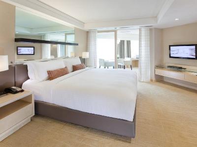 bedroom 1 - hotel dorsett grand subang - subang jaya, malaysia