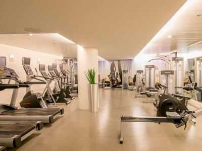 gym - hotel doubletree by hilton centraal station - amsterdam, netherlands
