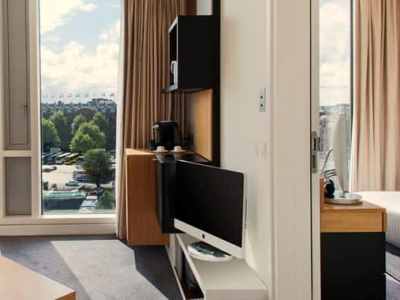junior suite - hotel doubletree by hilton centraal station - amsterdam, netherlands