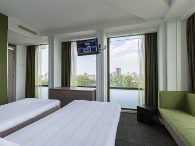 standard bedroom 3 - hotel leonardo amsterdam rembrandtpark - amsterdam, netherlands