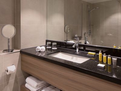 bathroom - hotel amsterdam marriott - amsterdam, netherlands