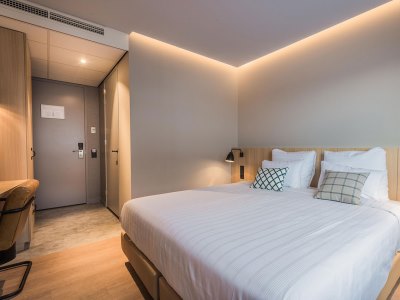 bedroom 2 - hotel urban lodge - amsterdam, netherlands