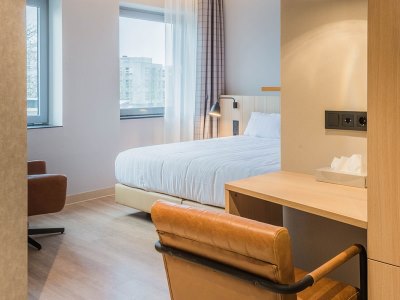 bedroom 4 - hotel urban lodge - amsterdam, netherlands