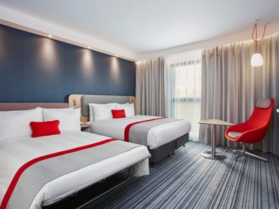 bedroom 2 - hotel holiday inn express - north riverside - amsterdam, netherlands