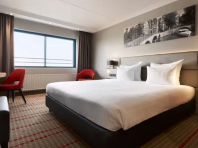 bedroom - hotel ramada by wyndham amsterdam airport - amsterdam, netherlands