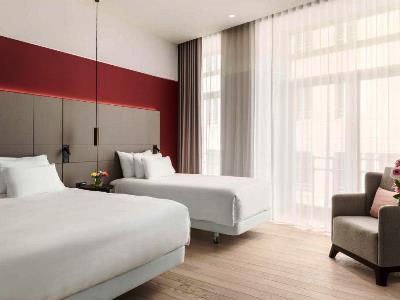 bedroom - hotel anantara grand krasnapolsky - amsterdam, netherlands