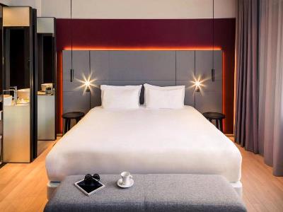 bedroom 4 - hotel anantara grand krasnapolsky - amsterdam, netherlands