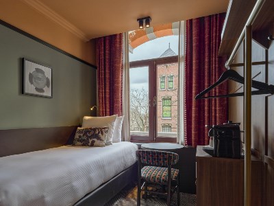 bedroom 1 - hotel jan luyken hotel amsterdam - amsterdam, netherlands