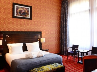 deluxe room - hotel grand amrath - amsterdam, netherlands