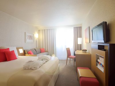 bedroom - hotel novotel hotel breda - breda, netherlands